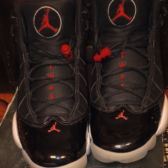Jordan 6 Rings - Picture 5 of 9